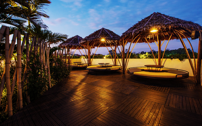 Akas-Pool Beach & Bar